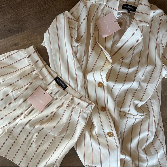 Kittenish Scarlet Set NWT - Picture 3 of 12